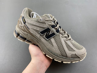 New Balance 1906R