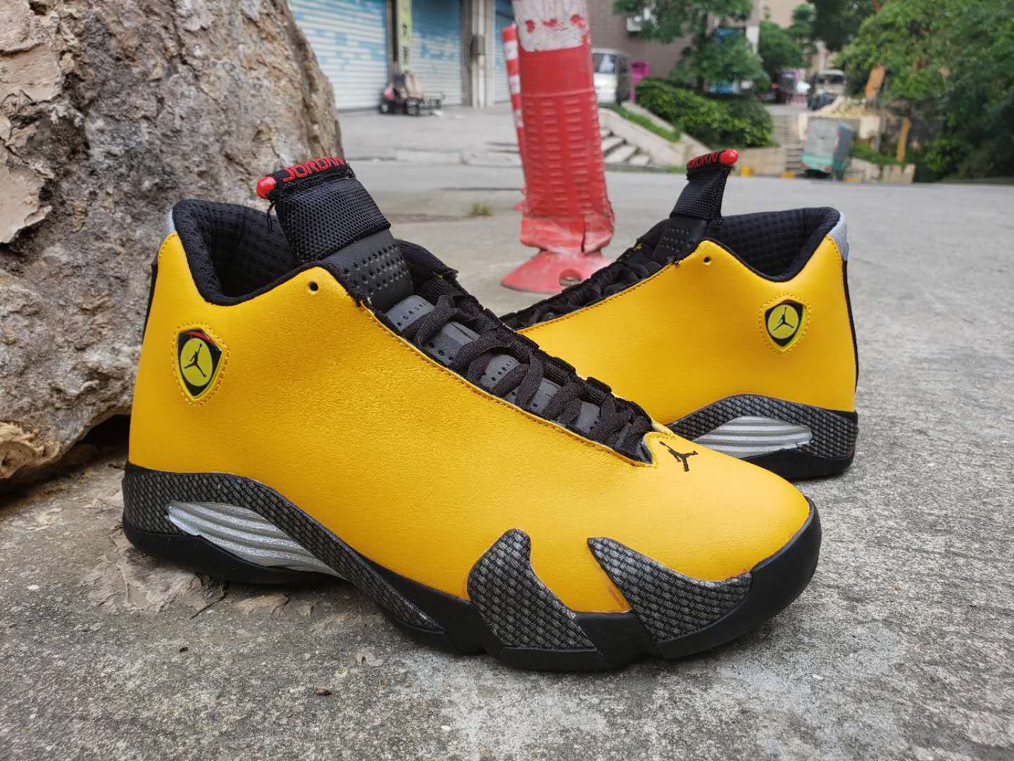 Air Jordan 14 Retro-24