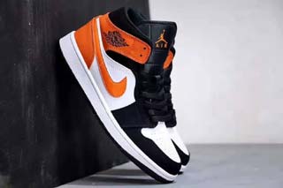 Air Jordan 1 Women Retro-9